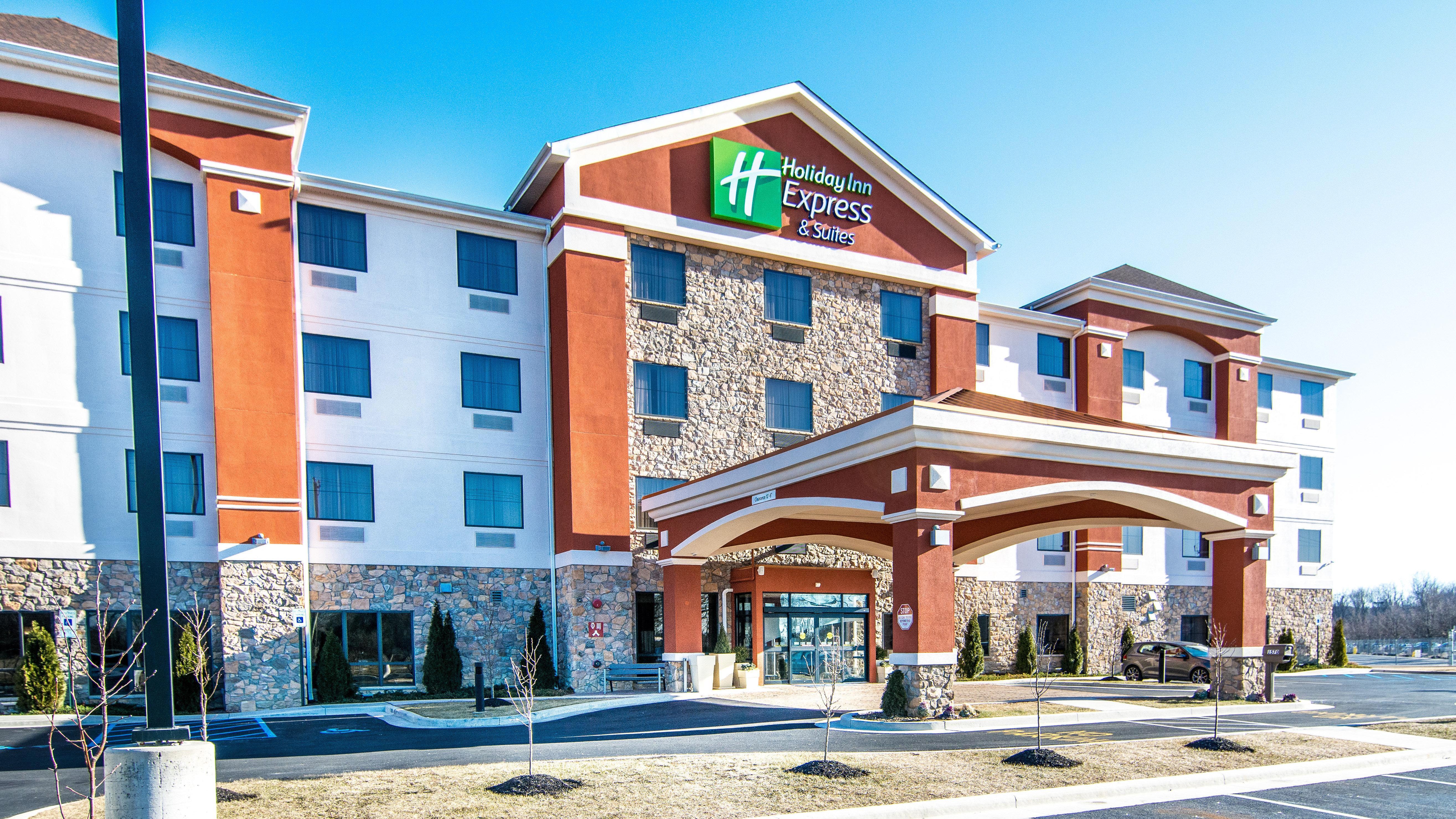 Holiday Inn Express & Suites Elkton - University Area, An Ihg Hotel Bagian luar foto